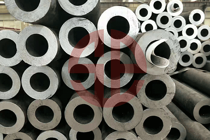 CARBON STEEL SEAMLESS STEEL PIPE